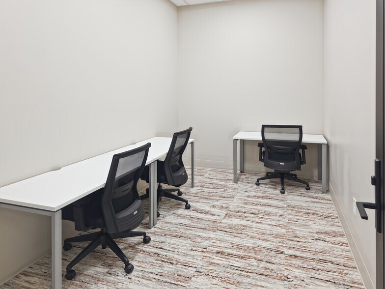 More Photos Of 775 N 1525th W, Farmington Coworking Space
