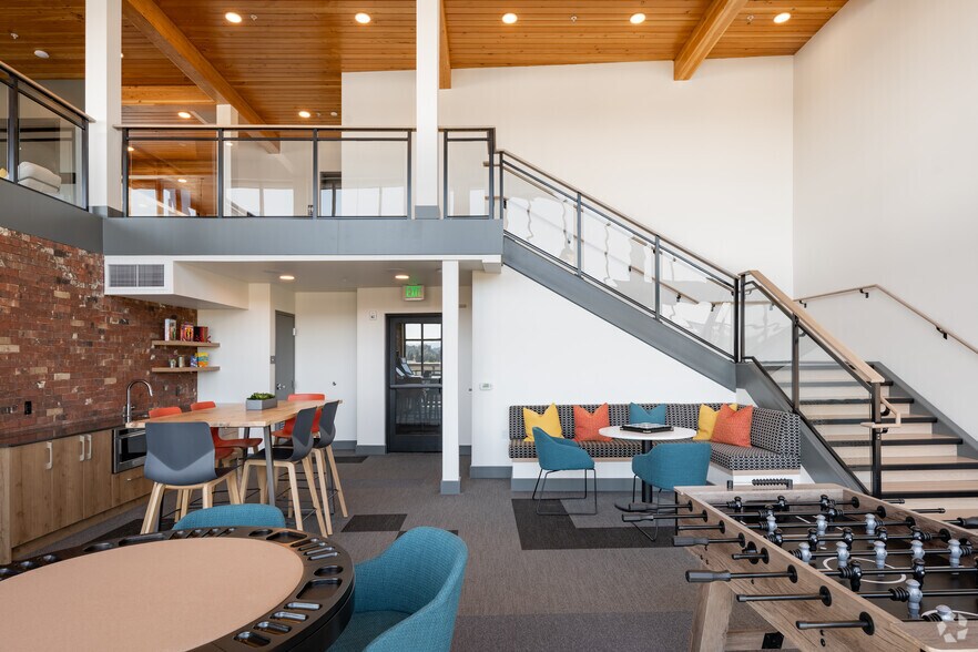 More Photos Of 109 S Division St, Auburn Apartments For Lease