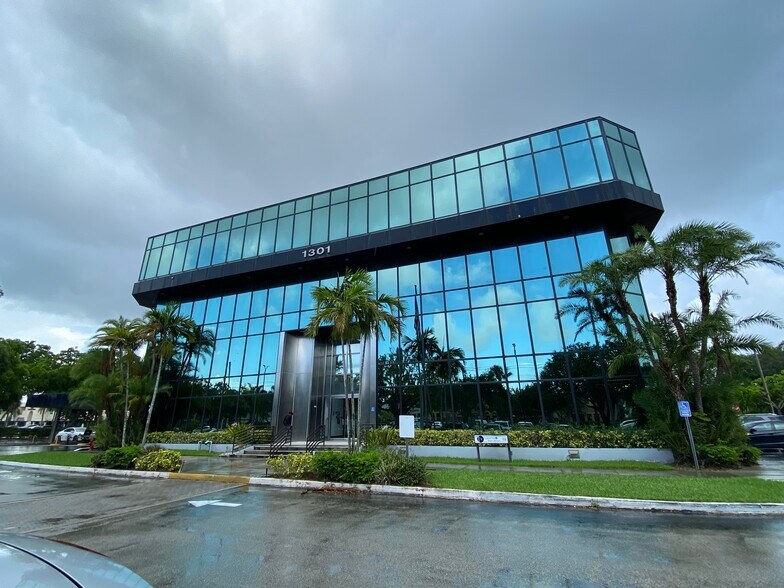 More Photos Of 1301 N Congress Ave, Boynton Beach Medical For Lease