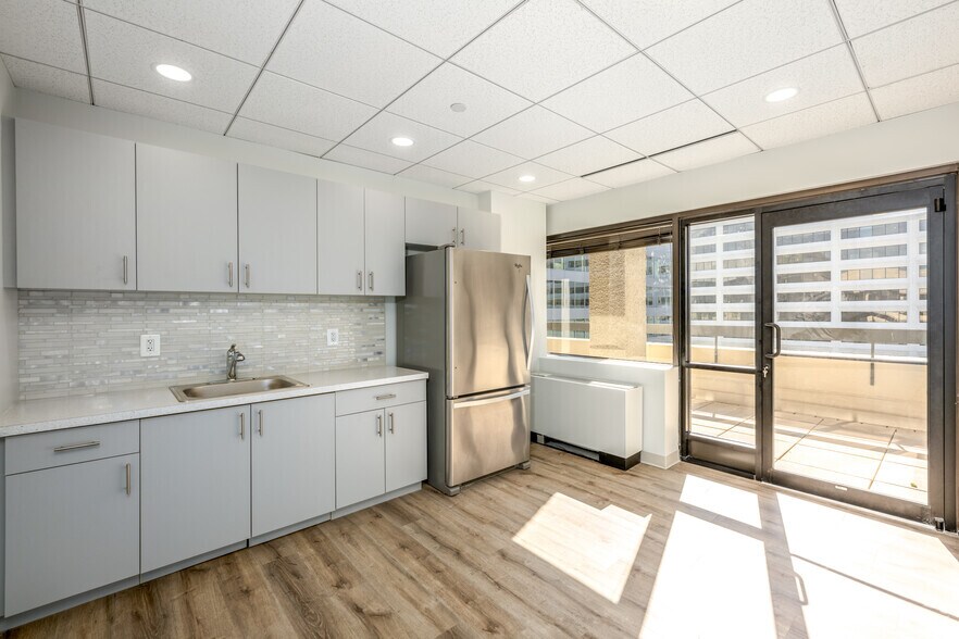 More Photos Of 4520 East West Hwy, Bethesda Office For Lease