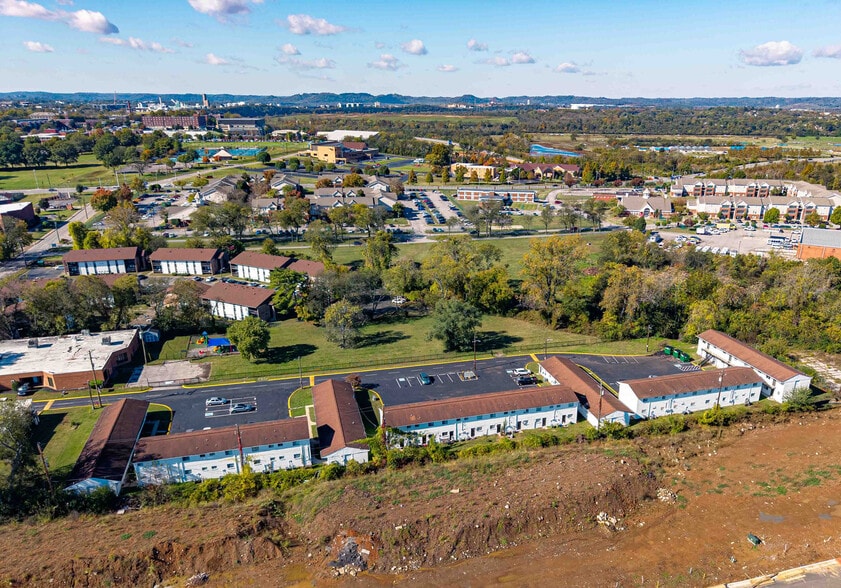 More Photos Of 1200 WH Davis Dr, Nashville Apartments For Sale