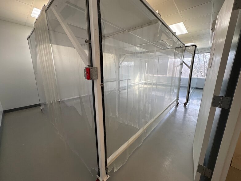 More Photos Of 3589 Sagamore Pky, Lafayette Office For Lease