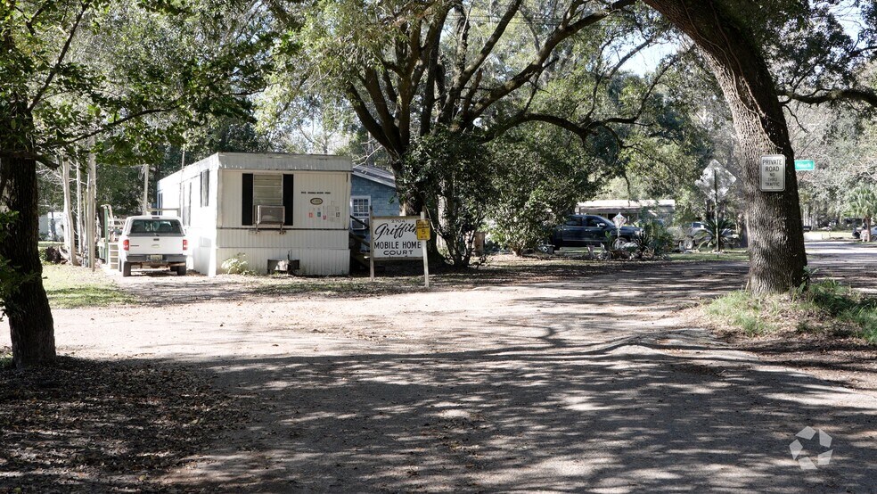 Primary Photo Of 2654 Halls Mill Rd, Mobile Manufactured Housing Mobile Home Park For Sale