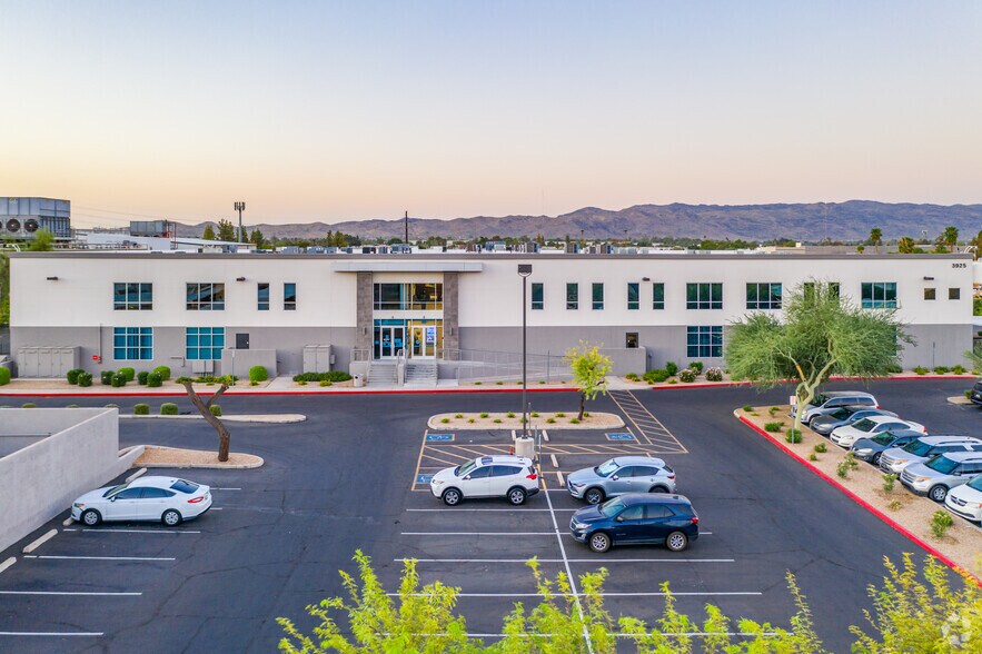More Photos Of 3925 E Broadway Rd, Phoenix Office For Lease