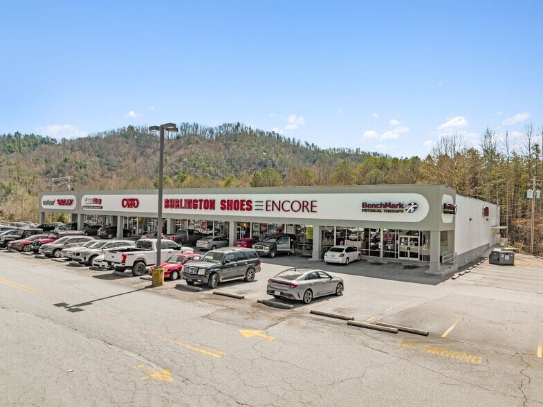 More Photos Of 152 Rick Ramsey St, Murphy Storefront For Lease