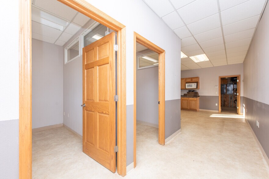 More Photos Of 13603 38th St SW, Belfield Flex For Lease