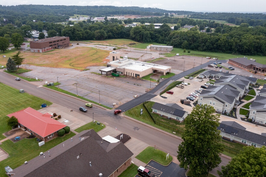 More Photos Of 1212 Weber Rd, Farmington Healthcare For Sale