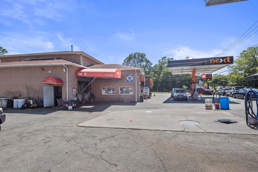 More Photos Of 146 N Main St, Spring Valley Service Station For Sale