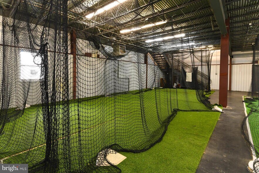 More Photos Of 26 State St, Glassboro Flex For Sale