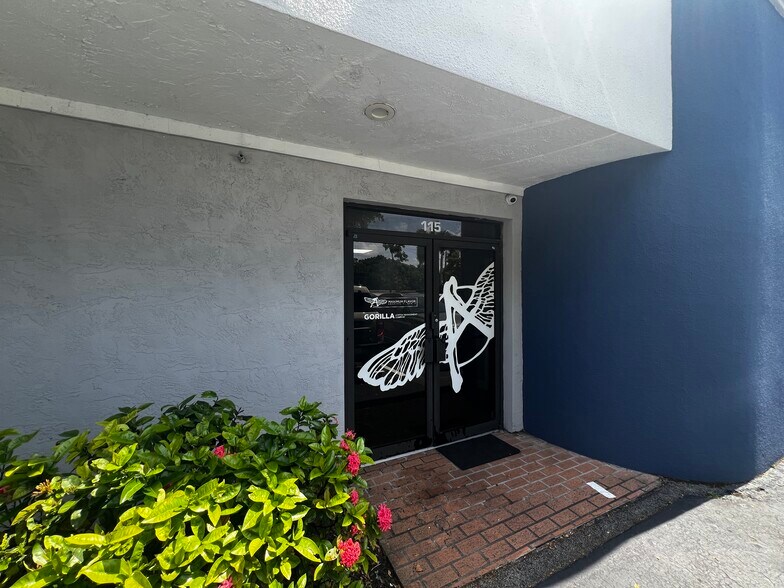 More Photos Of 13500 SW 88th St, Miami Medical For Sale