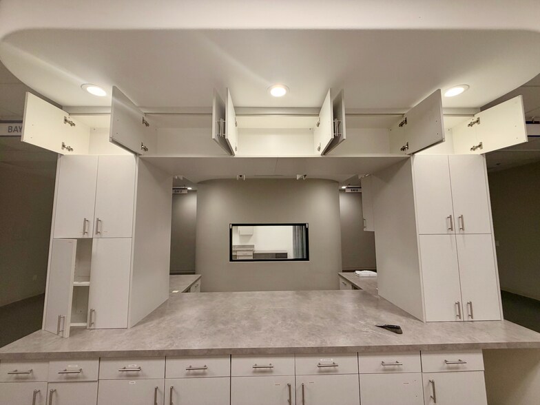 More Photos Of 1902 Windsor Pl, Fort Worth Medical For Lease