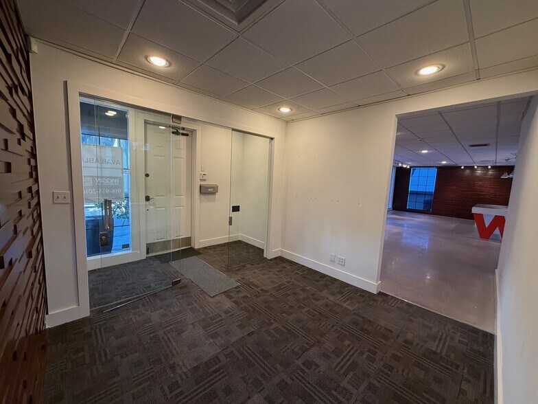 More Photos Of E Skelly Dr & S Lewis, Tulsa Office For Lease