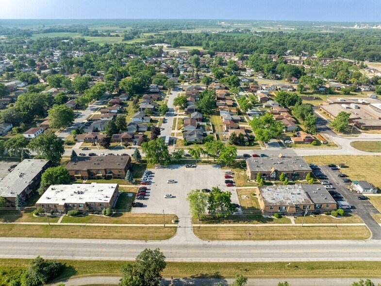 More Photos Of 725 E Glenwood Lansing Rd, Glenwood Apartments For Sale
