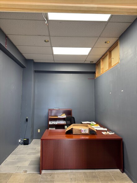 More Photos Of 31-35 Webster Square Rd, Berlin Freestanding For Lease