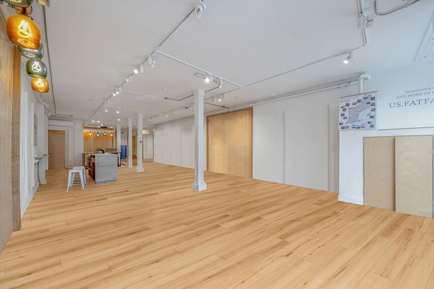 More Photos Of 136-138 Main St, Greenport Storefront Retail Residential For Sale