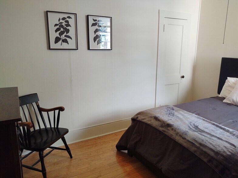 More Photos Of 22 Chestnut St, Brattleboro Apartments For Sale