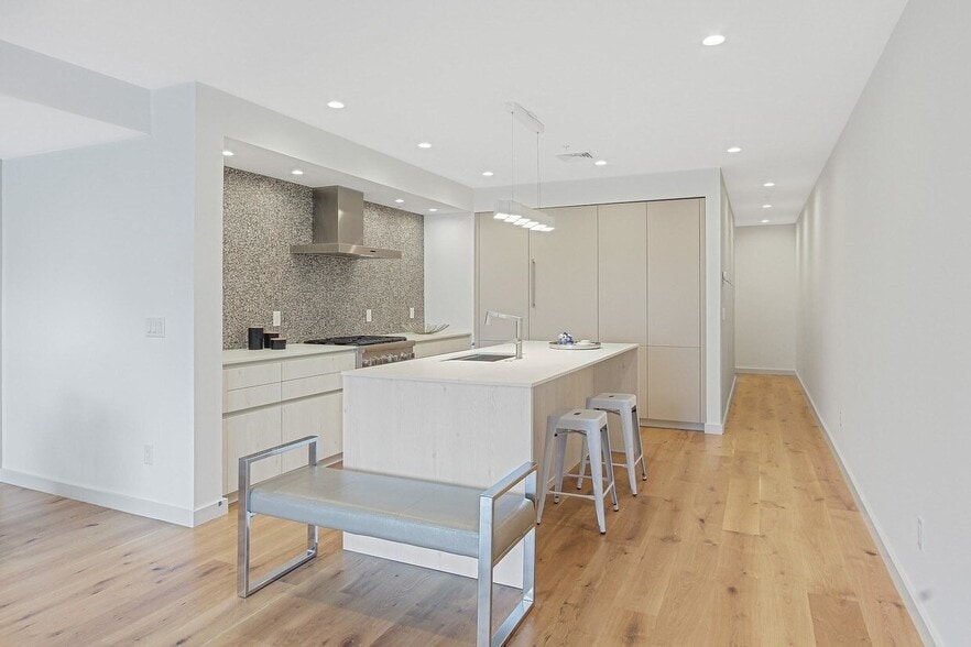 More Photos Of 362 W Broadway, South Boston Apartments For Sale