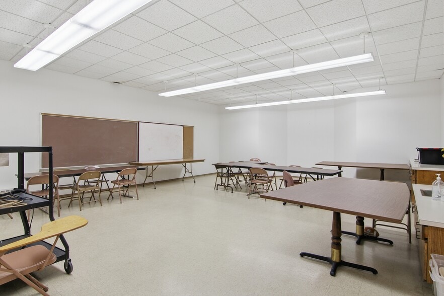 More Photos Of 1115 Greenbrier St, Saint Paul Religious Facility For Sale