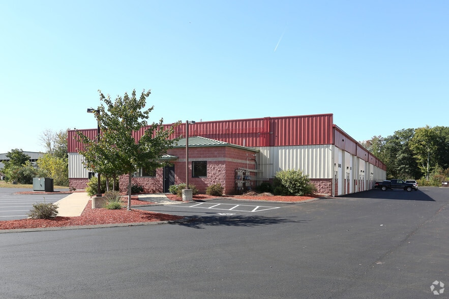 Primary Photo Of 200 Old County Cir, Windsor Locks Warehouse For Lease