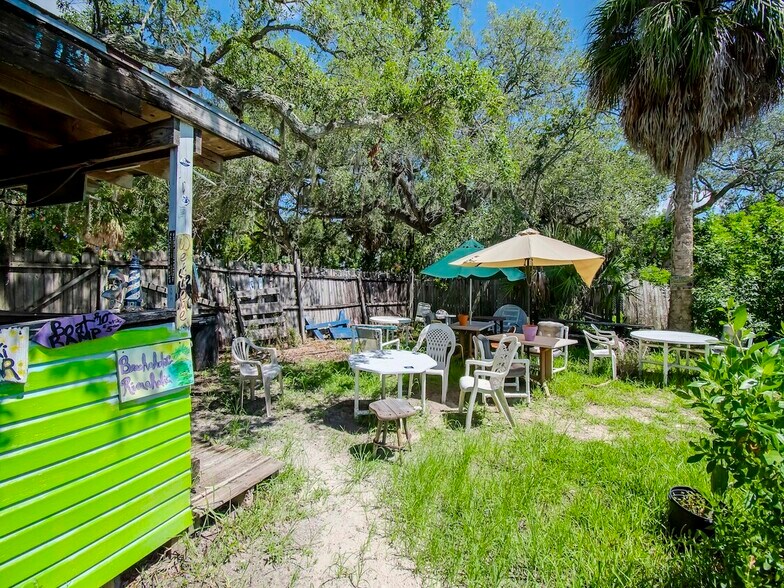 More Photos Of 1761 Beckett Way & US Highway 19, Tarpon Springs Bar For Sale