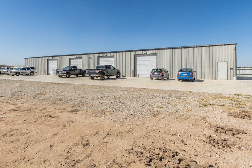 More Photos Of 6636 Canyon Dr, Amarillo Warehouse For Sale
