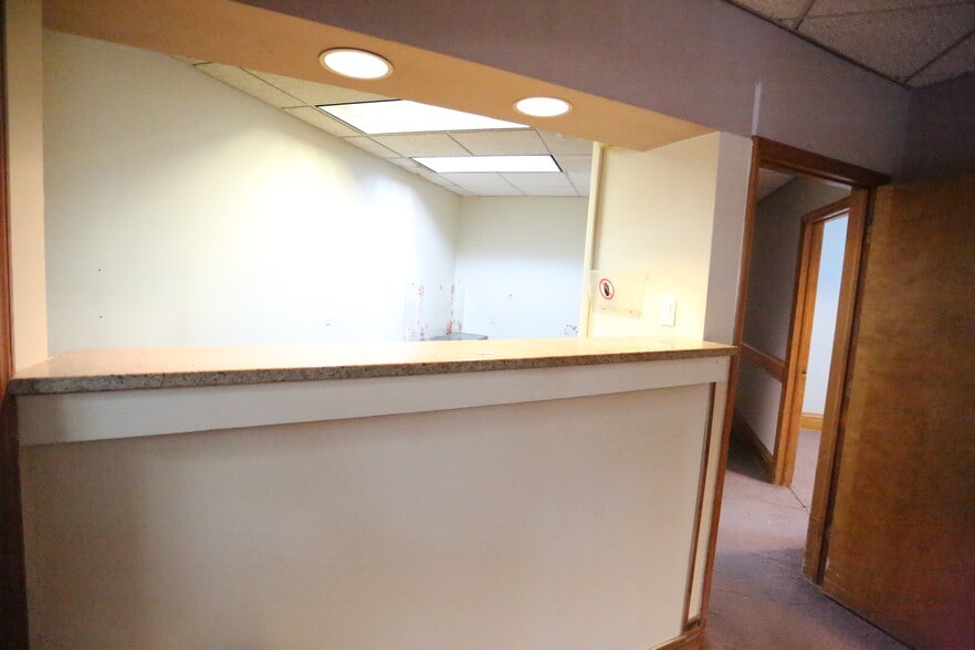 More Photos Of 117 70th St, Brooklyn Office Residential For Lease