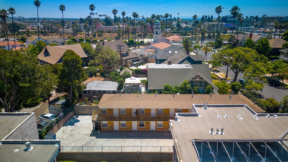 More Photos Of 1930 S Oxford Ave, Los Angeles Apartments For Sale