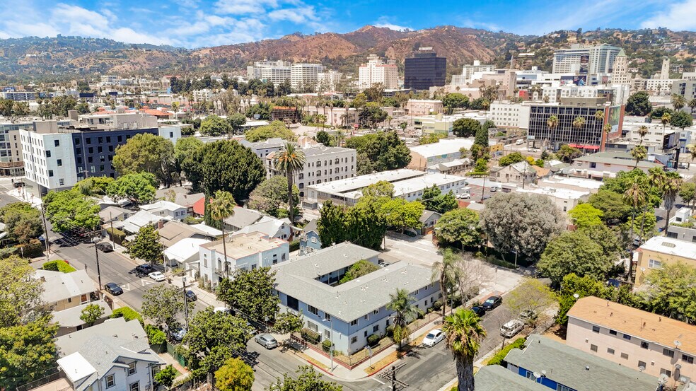 More Photos Of 6705 De Longpre Ave, Los Angeles Apartments For Sale