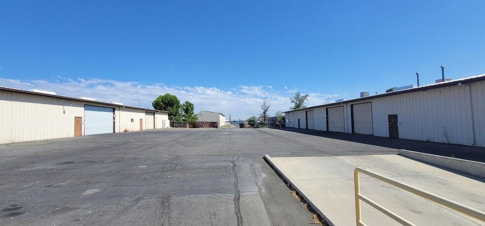 More Photos Of 290 Fairchild Ave, Chico Warehouse For Lease