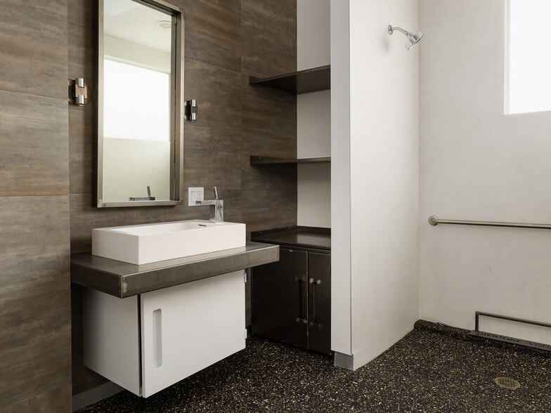 More Photos Of 215-237 California St, El Segundo Loft Creative Space For Sale