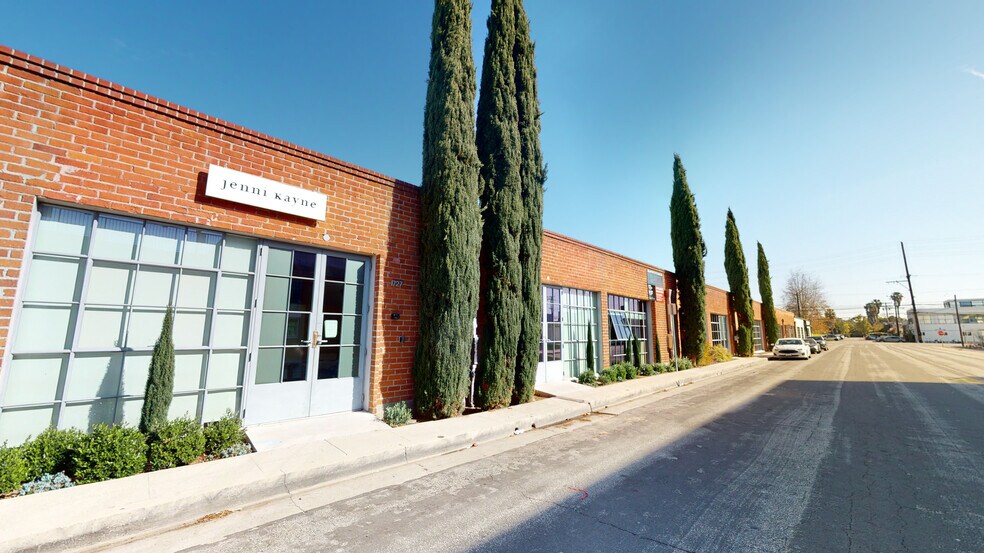 More Photos Of 1735-1739 Berkeley St, Santa Monica Loft Creative Space For Lease