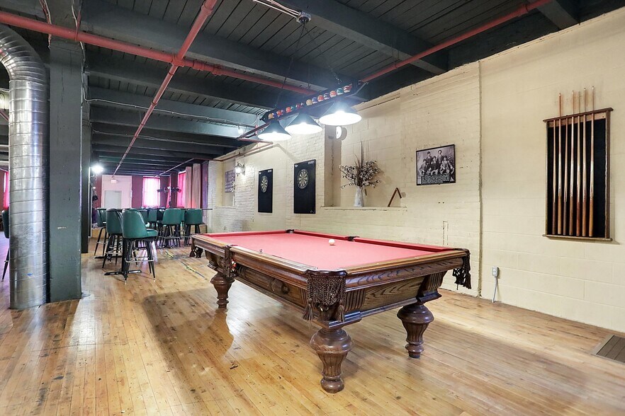 More Photos Of 35 S Main St, Batesville Warehouse For Sale
