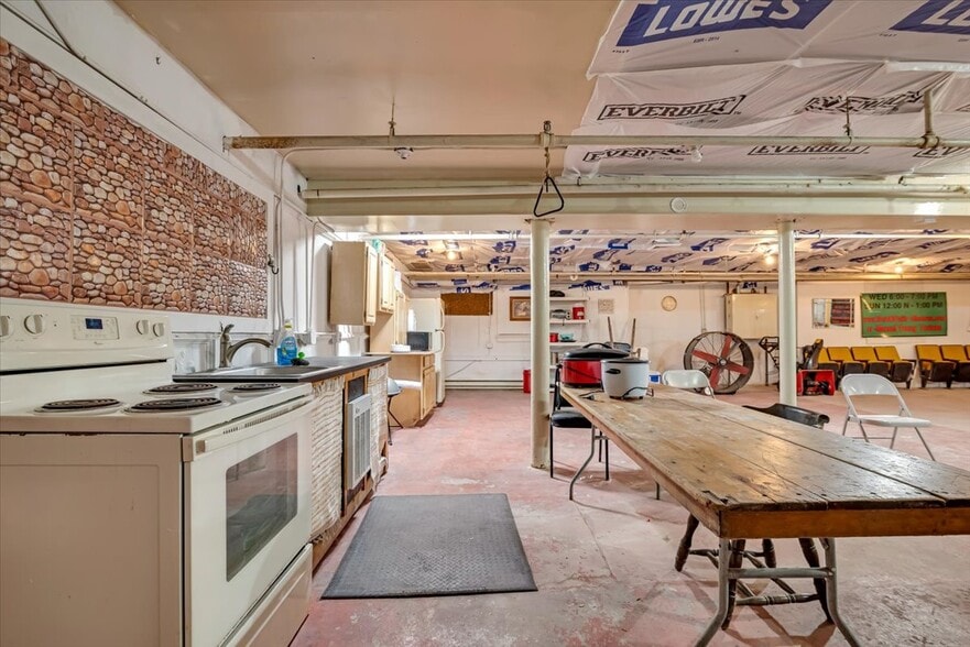 More Photos Of 837 W Linden St, Allentown Religious Facility For Sale