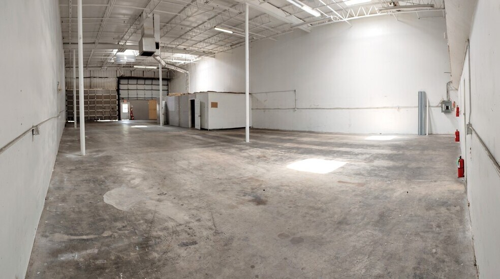 More Photos Of 816 Manatee Ave E, Bradenton General Retail For Lease