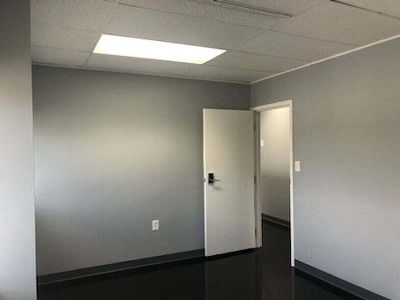 More Photos Of 6731 Ridge Rd, Parma Medical For Sale