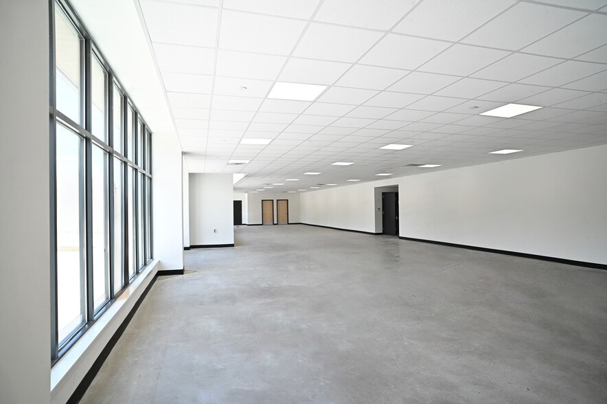 More Photos Of 450 S Park Ave, Buffalo Storefront Retail Residential For Lease