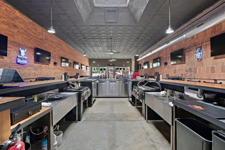 More Photos Of 207 Main Ave, Chewelah Restaurant For Sale