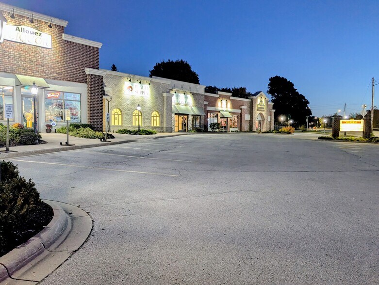 More Photos Of 1255-1263 S Monroe Ave, Green Bay Storefront Retail Office For Sale