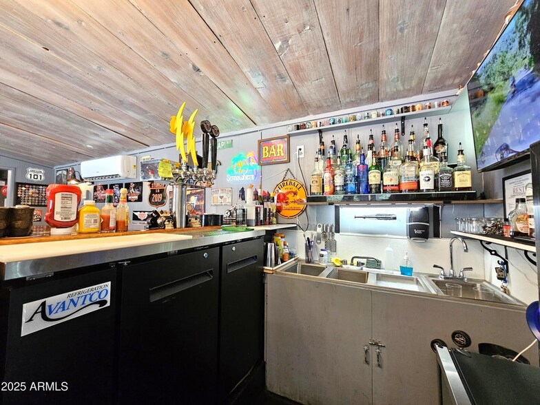 More Photos Of 105 Tombstone Cyn, Bisbee Restaurant For Sale