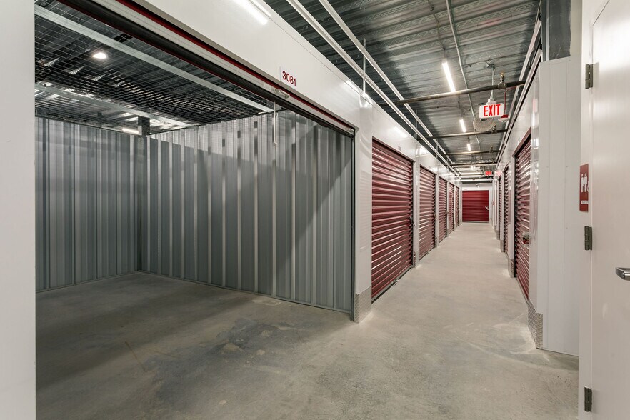 More Photos Of 1300-1338 E Gude Dr, Rockville Unknown For Lease