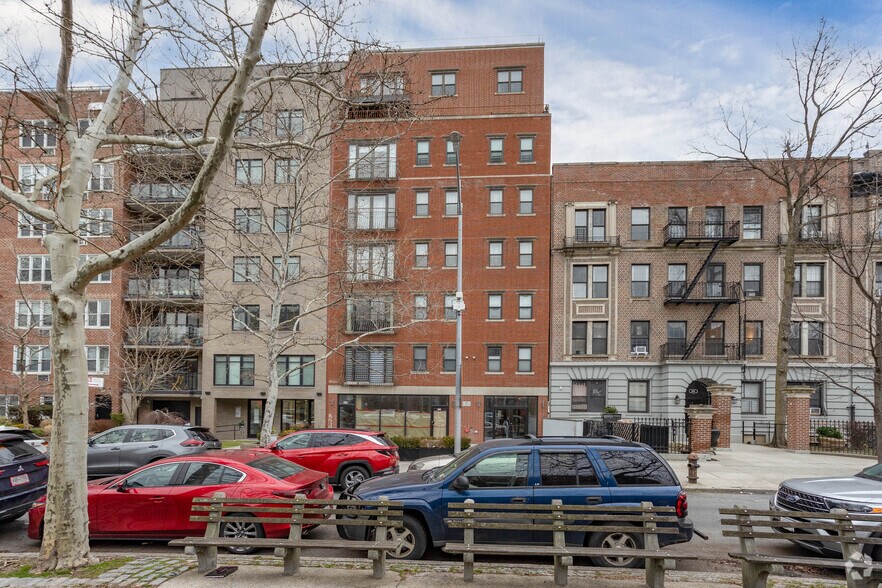 More Photos Of 235 Ocean Pky, Brooklyn Apartments For Sale