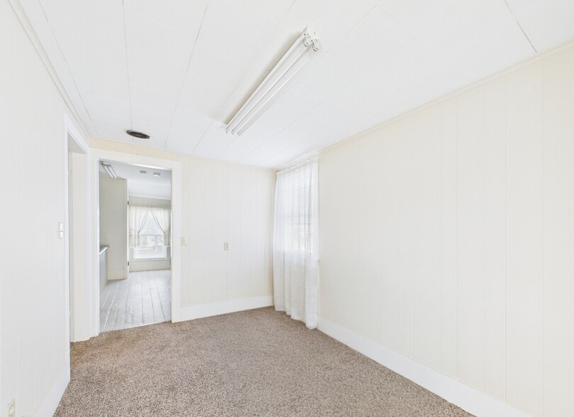 More Photos Of 6640 State Route 5 and 20, Bloomfield Manufacturing For Sale