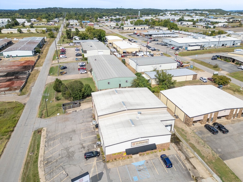 More Photos Of 2801 McKinley Ave, Fort Smith Warehouse For Lease