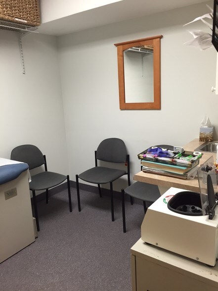 More Photos Of 100 Smithfield Ave, Pawtucket Medical For Sale