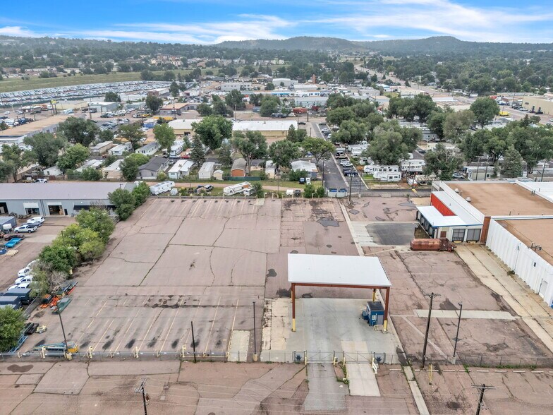 More Photos Of 3605-3625 N Stone Ave, Colorado Springs Distribution For Lease