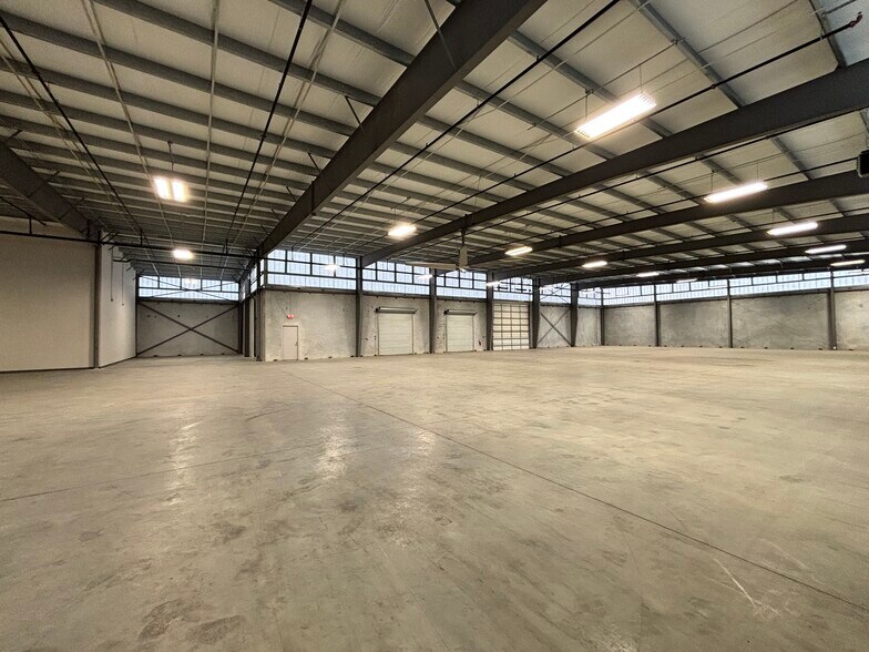 More Photos Of 15330 Vantage Pky W, Houston Unknown For Lease