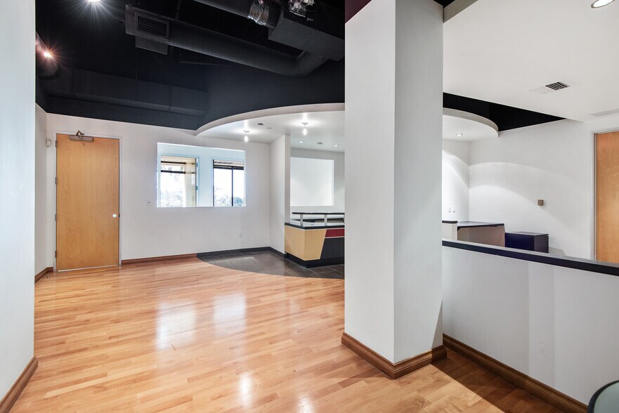 More Photos Of 5153 Camino Ruiz, Camarillo Office For Lease