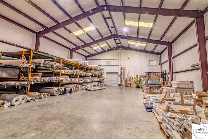 Primary Photo Of 8559 MO-13, Clinton Flex For Sale