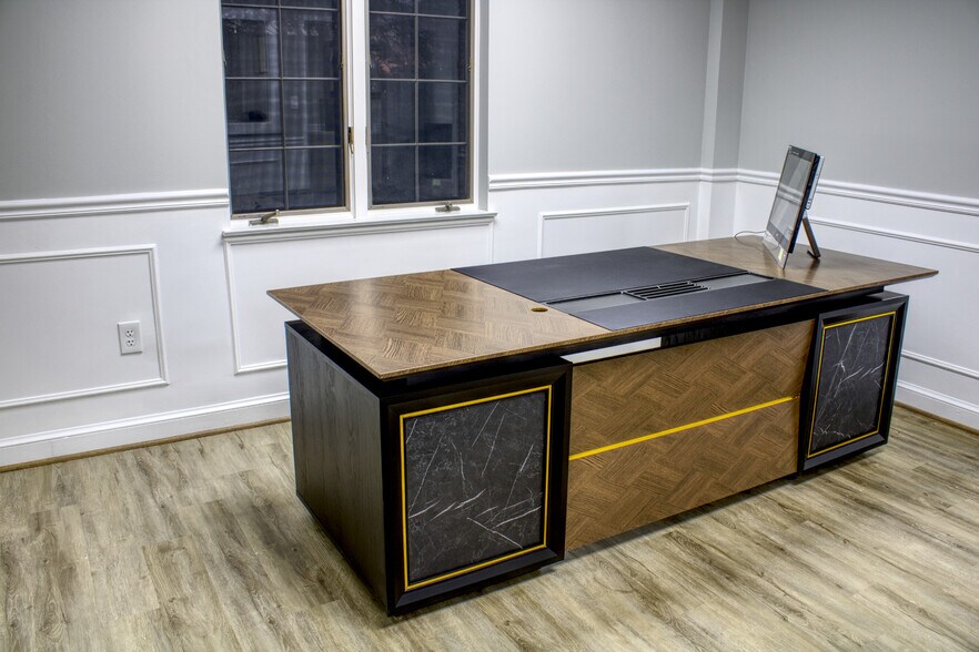 More Photos Of 10521 Judicial Dr, Fairfax Medical For Sale