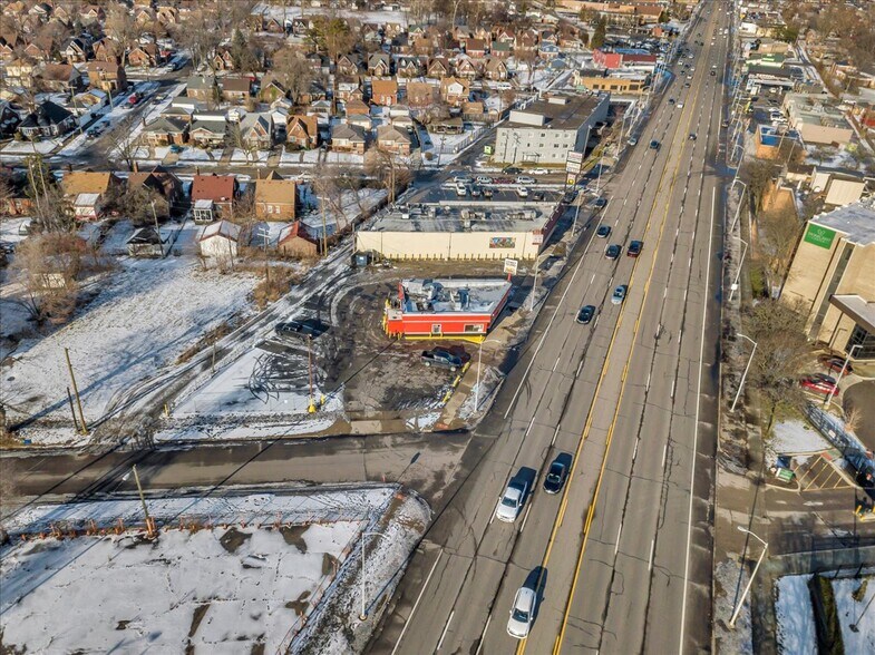 More Photos Of 14987 Gratiot Ave, Detroit Restaurant For Sale